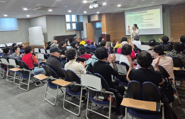 [특강] 인문학_웃음은 소통이다 교육 실시